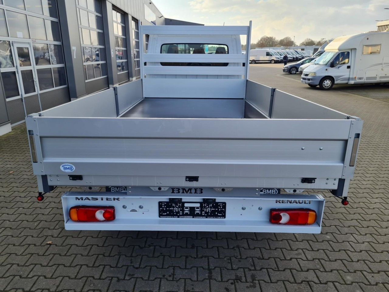 Renault Master New 35 Pritsche lang KLIMA KOMFORT TEMPOMAT - Малотоннажный бортовой грузовик: фото 5 Renault Master New 35 Pritsche lang KLIMA KOMFORT TEMPOMAT - Малотоннажный бортовой грузовик: фото 5