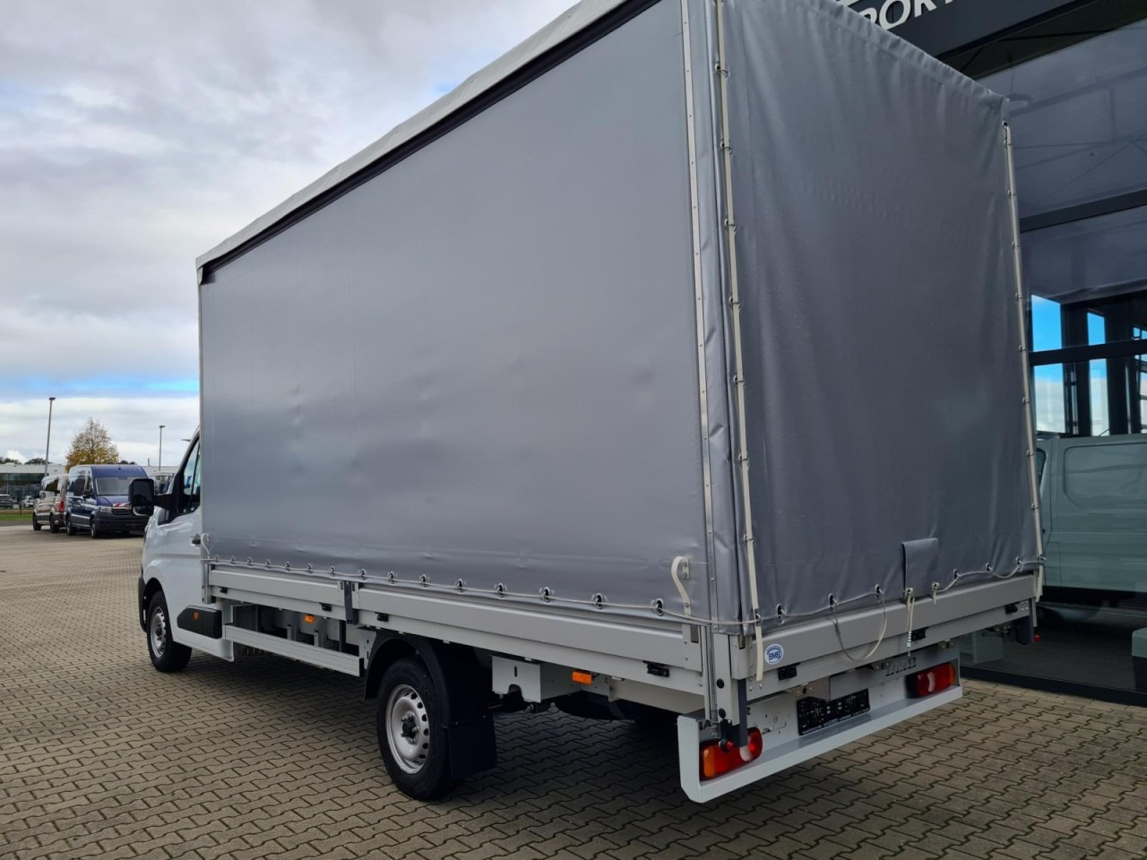 Тентованный фургон Renault Master Pritsche 2x Schiebe Plane 10 Pal. LUFTFEDERUNG: фото 7 Тентованный фургон Renault Master Pritsche 2x Schiebe Plane 10 Pal. LUFTFEDERUNG: фото 7