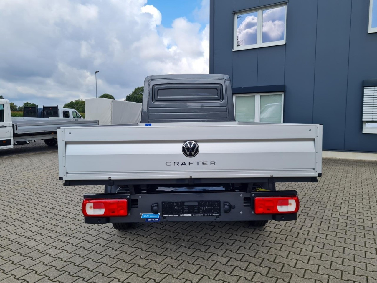 Volkswagen Crafter 35 Doka 7-Sitze MAXI L4 KLIMA TEMPOMAT - Малотоннажный бортовой грузовик, Грузопассажирский фургон: фото 5 Volkswagen Crafter 35 Doka 7-Sitze MAXI L4 KLIMA TEMPOMAT - Малотоннажный бортовой грузовик, Грузопассажирский фургон: фото 5