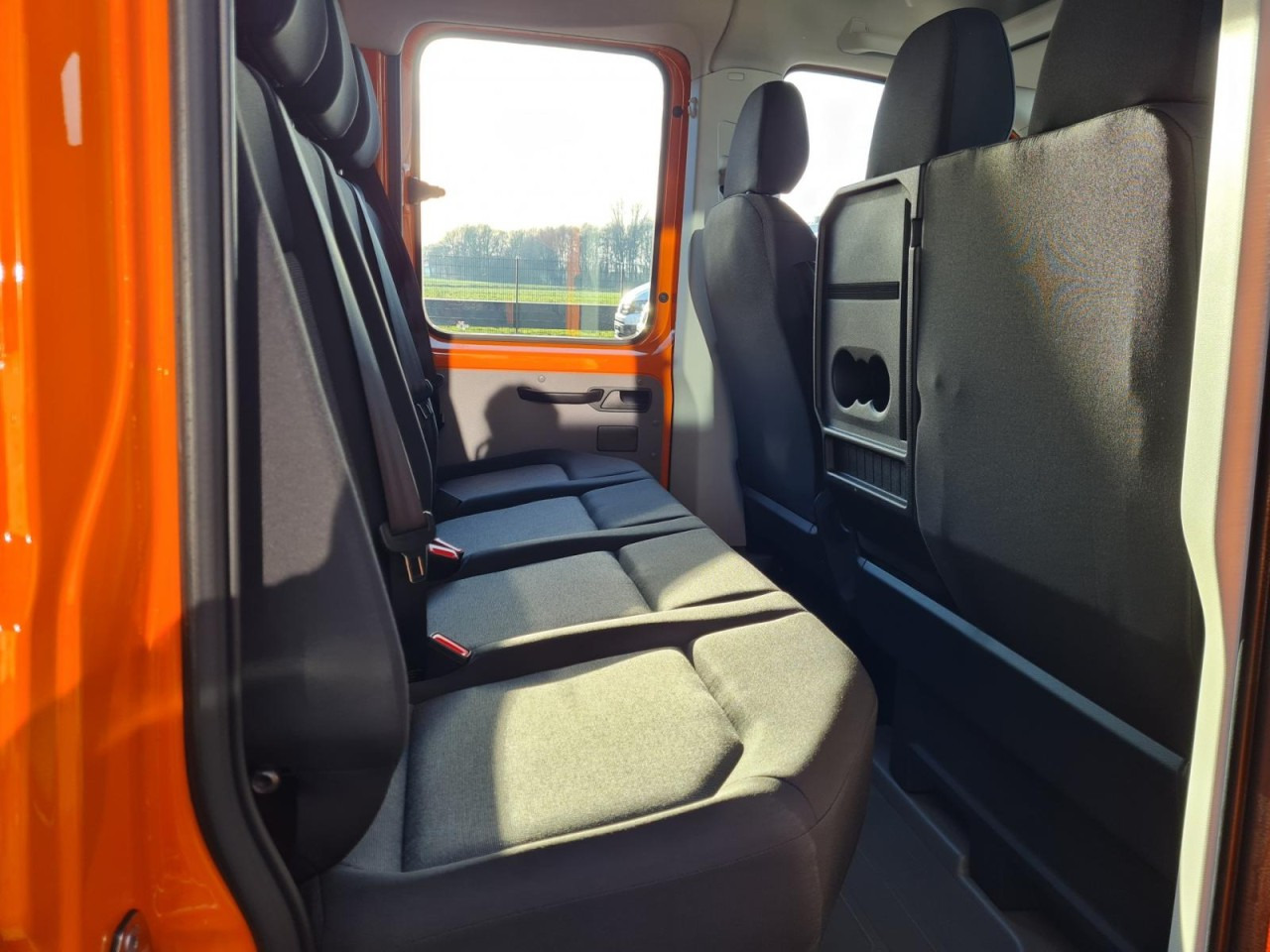Малотоннажный бортовой грузовик, Грузопассажирский фургон Volkswagen Crafter 35 Doka 7-Sitze MR AHK KLIMA PDC TEMPOMAT: фото 13 Малотоннажный бортовой грузовик, Грузопассажирский фургон Volkswagen Crafter 35 Doka 7-Sitze MR AHK KLIMA PDC TEMPOMAT: фото 13
