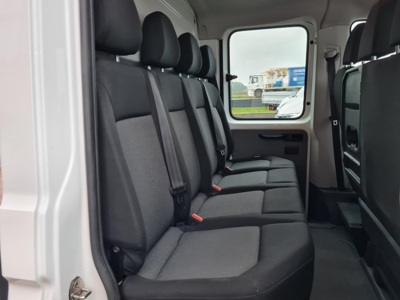 Volkswagen Crafter 35 Doka MR Pritsche AHK Klima 7 Sitzer - Малотоннажный бортовой грузовик, Грузопассажирский фургон: фото 4 Volkswagen Crafter 35 Doka MR Pritsche AHK Klima 7 Sitzer - Малотоннажный бортовой грузовик, Грузопассажирский фургон: фото 4