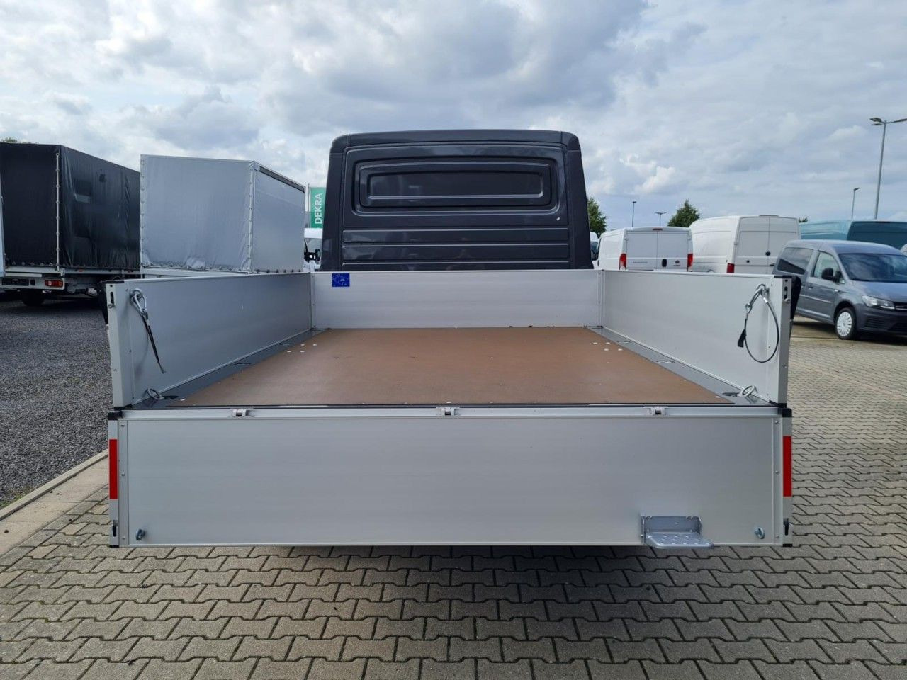 Volkswagen Crafter 35 Doka TDI MR DSG Tempomat Klima - Малотоннажный бортовой грузовик: фото 5 Volkswagen Crafter 35 Doka TDI MR DSG Tempomat Klima - Малотоннажный бортовой грузовик: фото 5