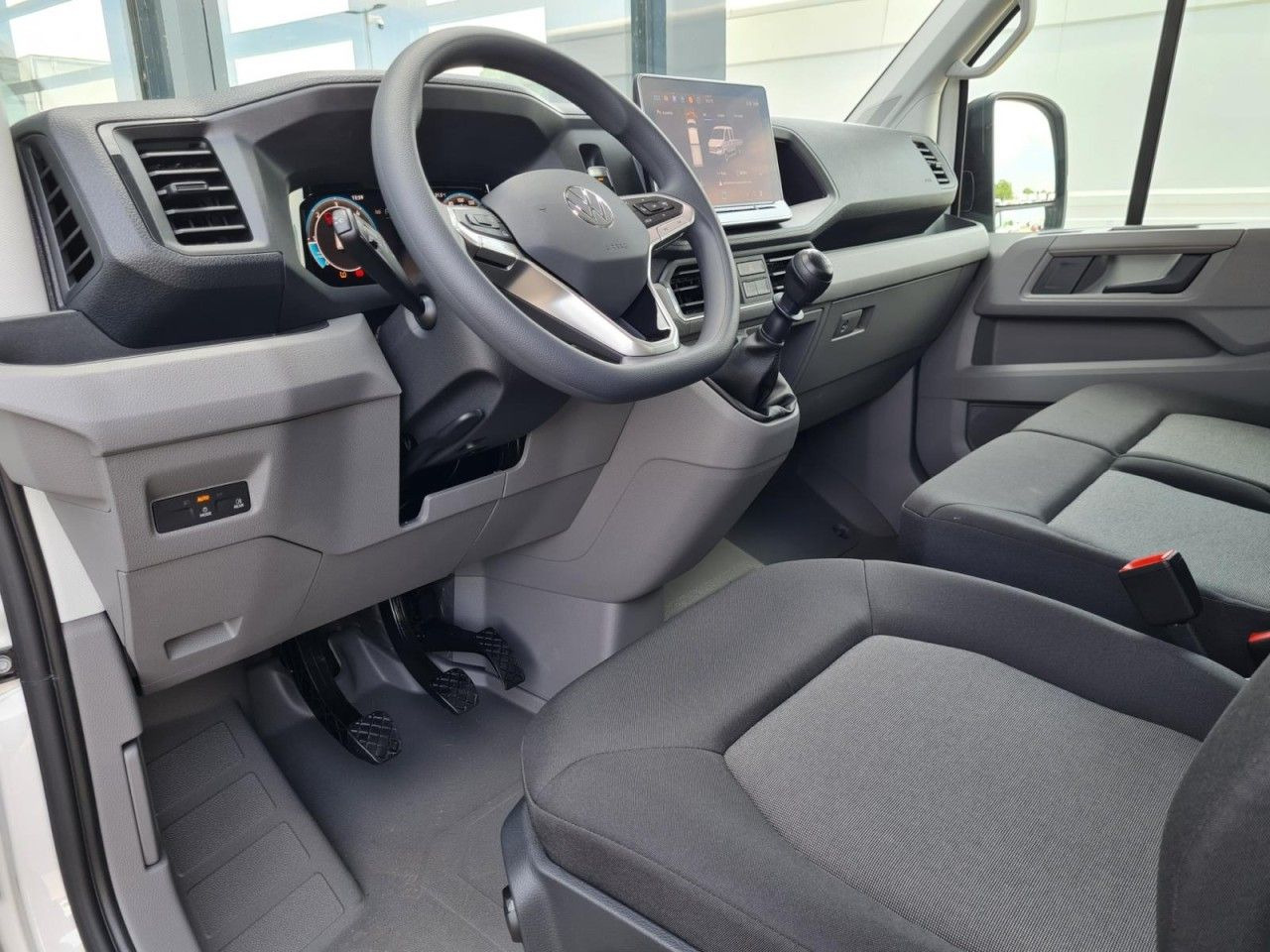 Volkswagen Crafter 35 Doka TDI MR LED KLIMA - Малотоннажный бортовой грузовик, Грузопассажирский фургон: фото 4 Volkswagen Crafter 35 Doka TDI MR LED KLIMA - Малотоннажный бортовой грузовик, Грузопассажирский фургон: фото 4