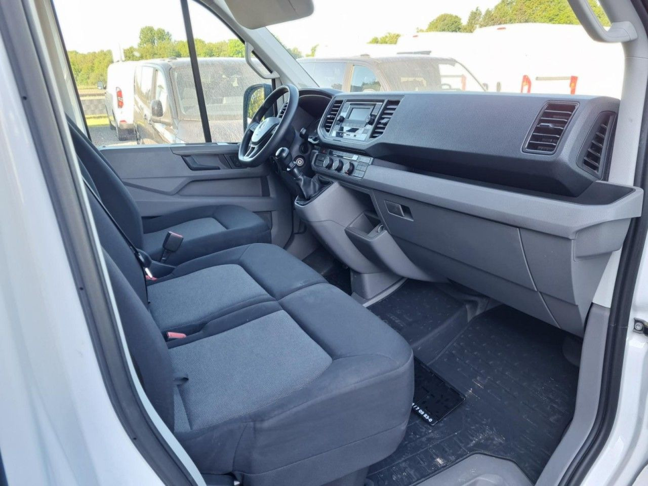 Малотоннажный бортовой грузовик, Грузопассажирский фургон Volkswagen Crafter 35 Doka TDI lang AHK Klima: фото 14