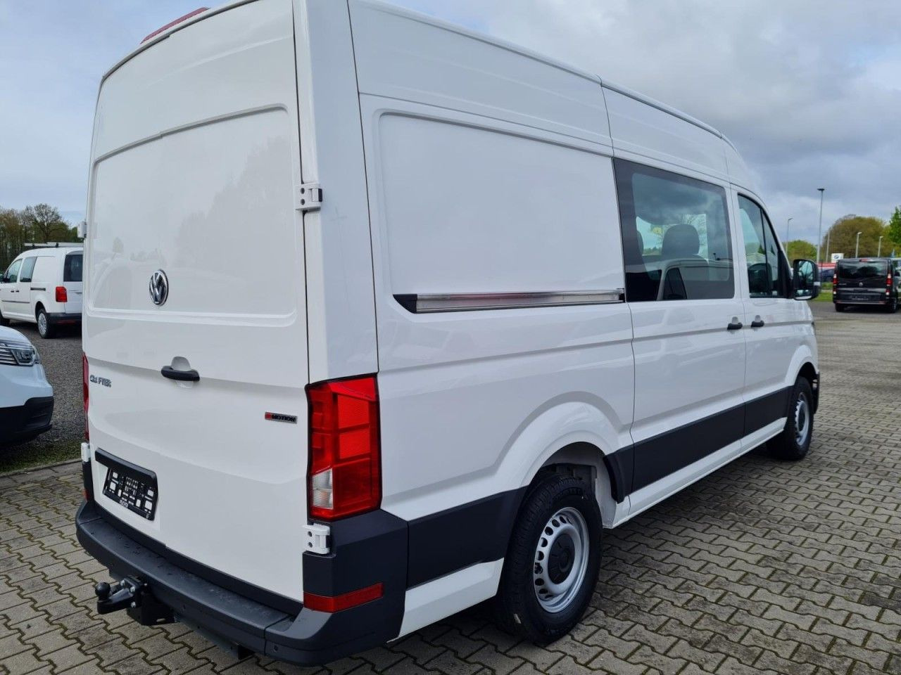 Volkswagen Crafter 35 Kasten Plus Doka mixto 4motion AHK - Цельнометаллический фургон, Грузопассажирский фургон: фото 4 Volkswagen Crafter 35 Kasten Plus Doka mixto 4motion AHK - Цельнометаллический фургон, Грузопассажирский фургон: фото 4