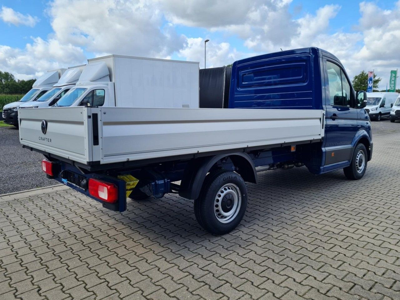 Volkswagen Crafter 35 Pritsche TDI L3 KLIMA TEMPOMAT 3 Sitz - Малотоннажный бортовой грузовик: фото 4 Volkswagen Crafter 35 Pritsche TDI L3 KLIMA TEMPOMAT 3 Sitz - Малотоннажный бортовой грузовик: фото 4