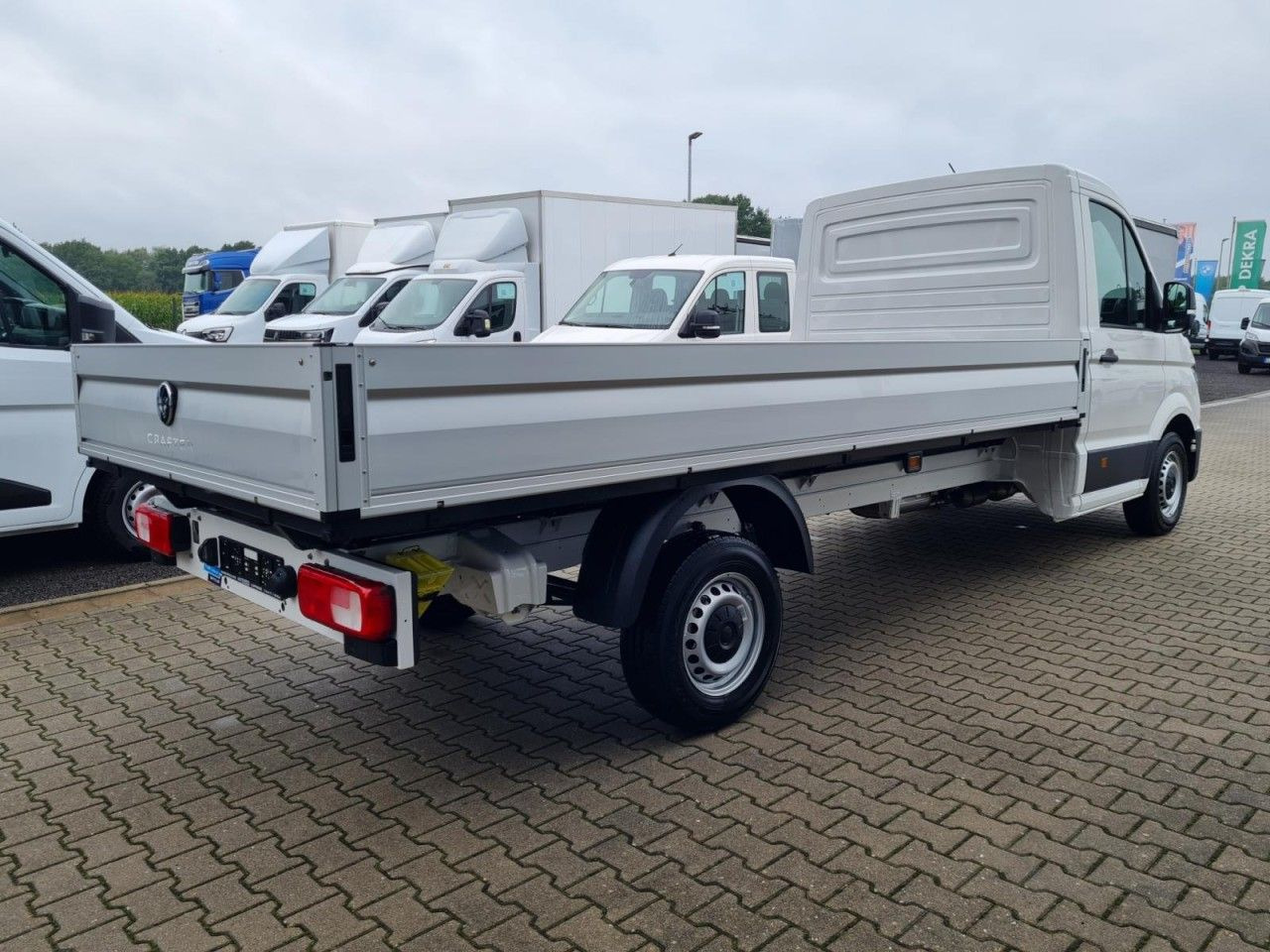 Volkswagen Crafter 35 Pritsche TDI Pritsche L4 KLIMA TEMPOM - Малотоннажный бортовой грузовик: фото 4 Volkswagen Crafter 35 Pritsche TDI Pritsche L4 KLIMA TEMPOM - Малотоннажный бортовой грузовик: фото 4