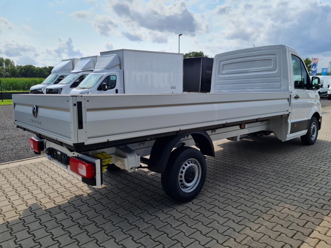 Volkswagen Crafter 35 Pritsche TDi L4 lang KLIMA TEMPOMAT - Малотоннажный бортовой грузовик: фото 4 Volkswagen Crafter 35 Pritsche TDi L4 lang KLIMA TEMPOMAT - Малотоннажный бортовой грузовик: фото 4