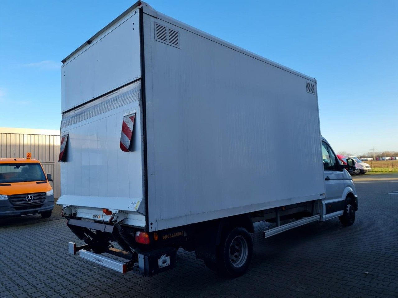 Volkswagen Crafter 50 Koffer hoch 2.0 TDI LBW KLIMA KAMERA - Фургон с закрытым кузовом: фото 4 Volkswagen Crafter 50 Koffer hoch 2.0 TDI LBW KLIMA KAMERA - Фургон с закрытым кузовом: фото 4