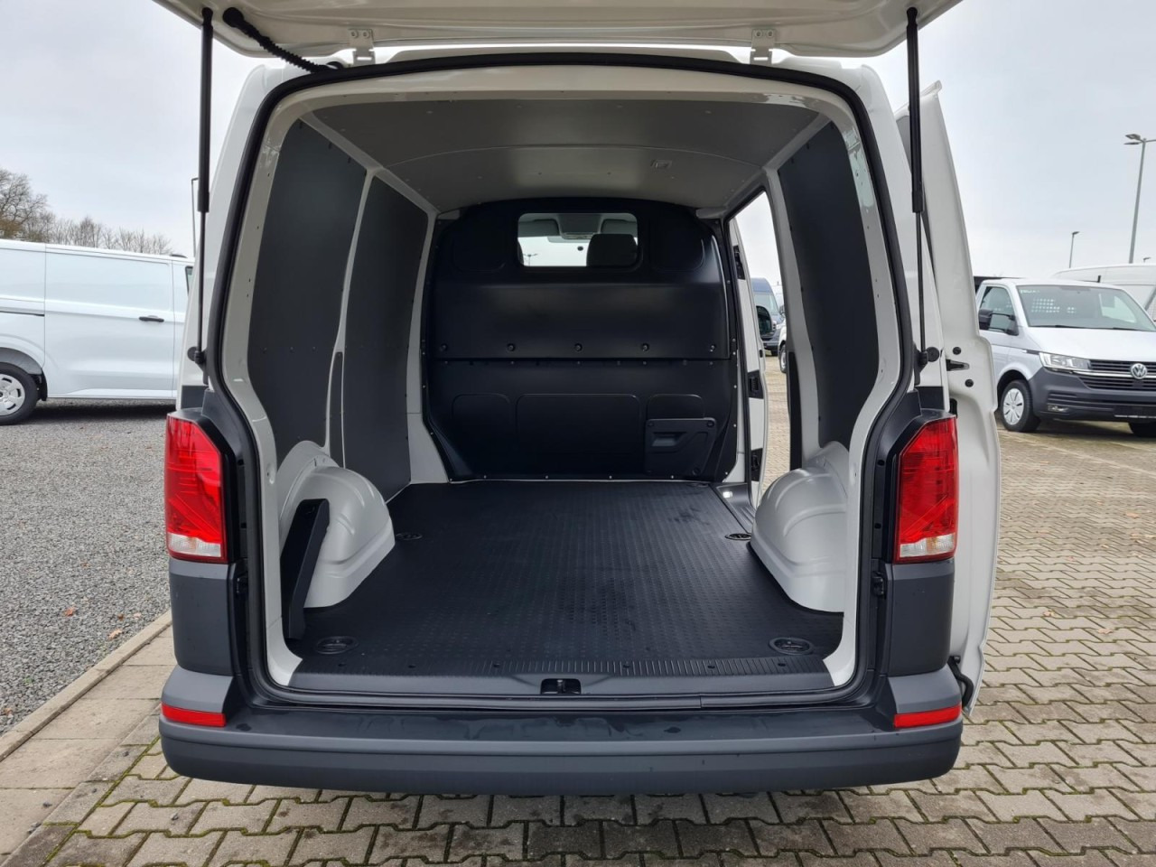 Volkswagen T6.1 Kasten KR Heckklappe KAMERA KLIMA ALLWETTER - Легковой фургон: фото 5 Volkswagen T6.1 Kasten KR Heckklappe KAMERA KLIMA ALLWETTER - Легковой фургон: фото 5