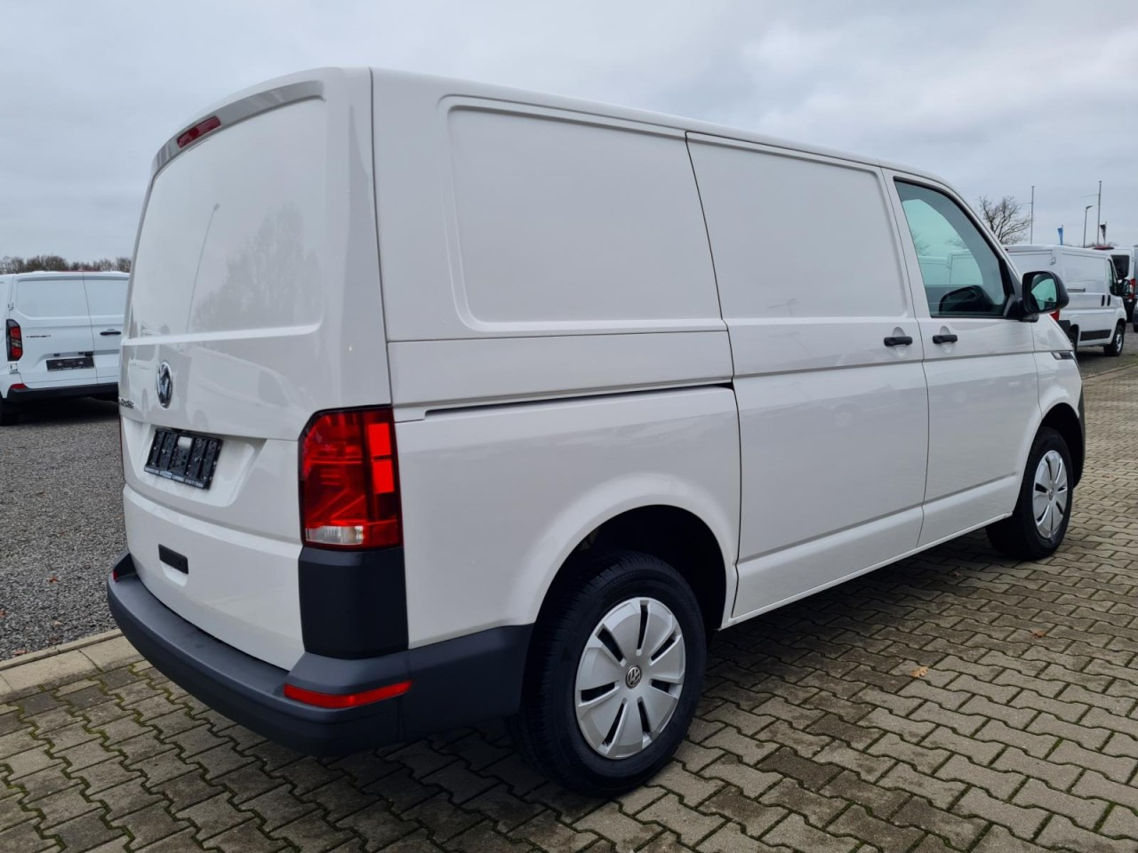 Volkswagen T6.1 Kasten KR Heckklappe KAMERA KLIMA Navi App - Легковой фургон: фото 4 Volkswagen T6.1 Kasten KR Heckklappe KAMERA KLIMA Navi App - Легковой фургон: фото 4