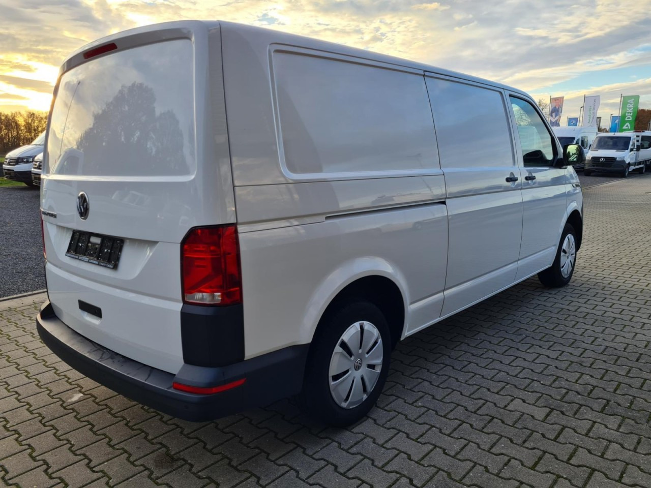 Volkswagen T6.1 Kasten TDI lang L2 DSG KLIMA KAMERA PDC - Легковой фургон: фото 4 Volkswagen T6.1 Kasten TDI lang L2 DSG KLIMA KAMERA PDC - Легковой фургон: фото 4