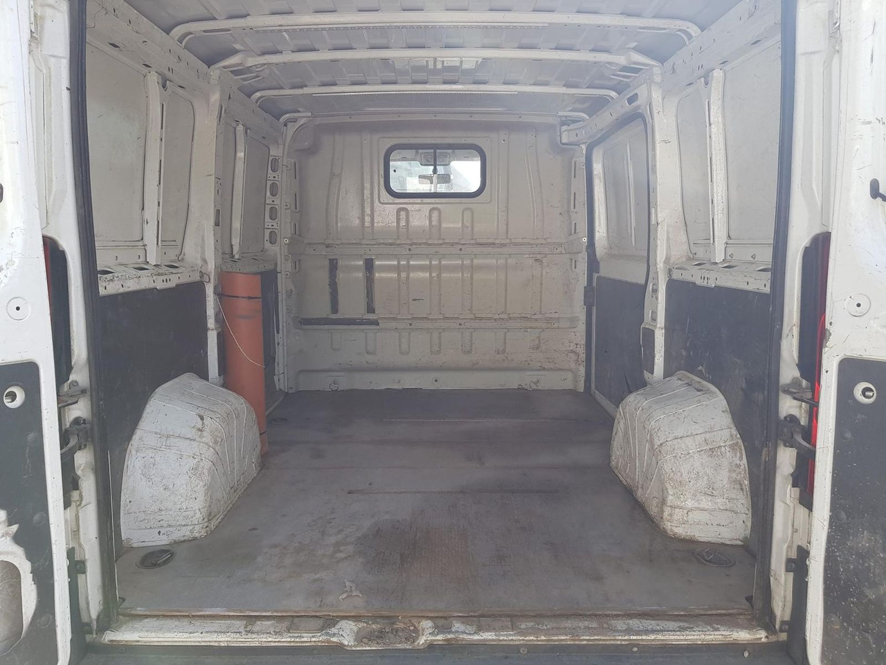 Fiat Ducato Kastenwagen 120 MULTIJET Radio+AHK 88... - Легковой фургон: фото 5 Fiat Ducato Kastenwagen 120 MULTIJET Radio+AHK 88... - Легковой фургон: фото 5