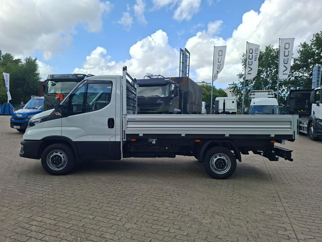 Iveco Daily 35S14A8Y Henschel 3-Seiten Kipper 100 k... - Малотоннажный бортовой грузовик: фото 2 Iveco Daily 35S14A8Y Henschel 3-Seiten Kipper 100 k... - Малотоннажный бортовой грузовик: фото 2