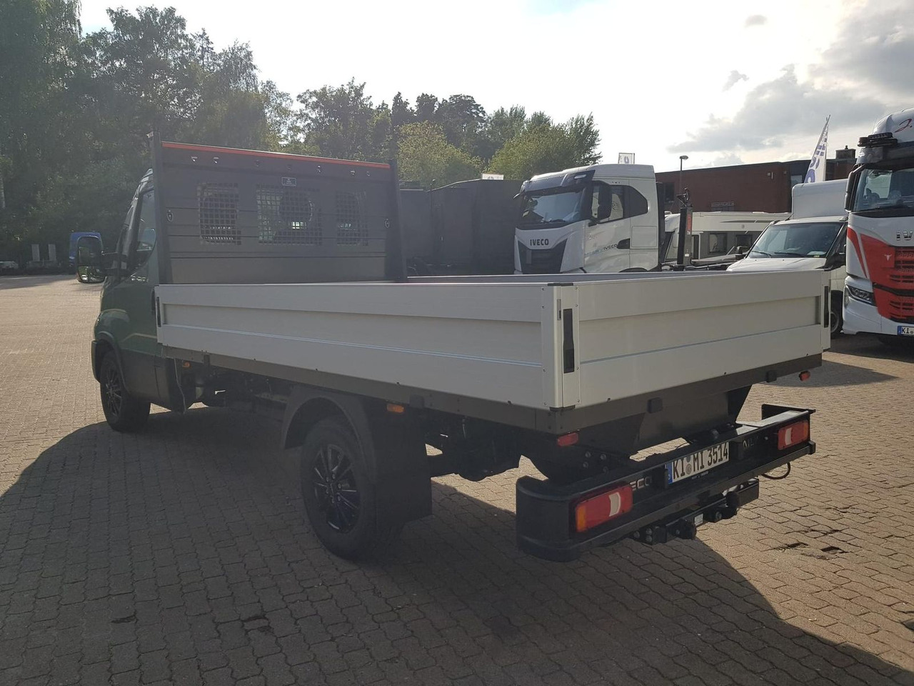 Iveco Daily 35S14HA8 Pritsche AHK 100 kW (136 PS),... - Малотоннажный бортовой грузовик: фото 3 Iveco Daily 35S14HA8 Pritsche AHK 100 kW (136 PS),... - Малотоннажный бортовой грузовик: фото 3