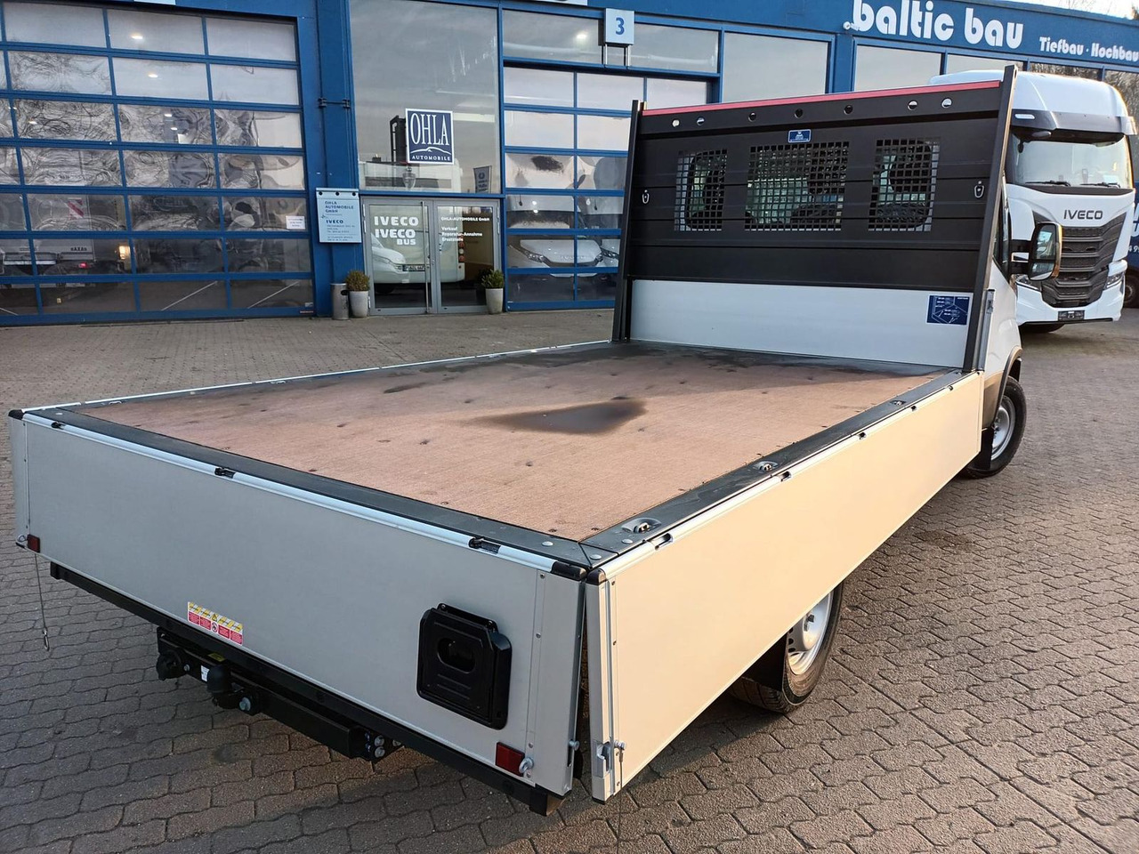 Iveco Daily 35S16H3.0 Pritsche,AHK, Rückfahrkamera... - Малотоннажный бортовой грузовик: фото 4 Iveco Daily 35S16H3.0 Pritsche,AHK, Rückfahrkamera... - Малотоннажный бортовой грузовик: фото 4