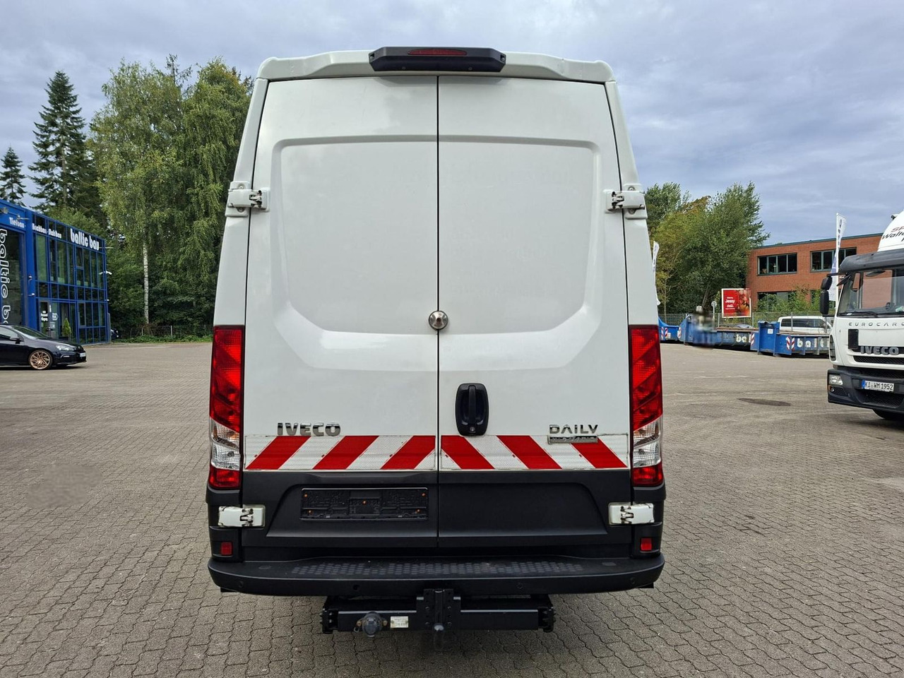 Iveco Daily 50C18HA8 V AHK, RADIO, KLIMA, 132 kW (1... - Малотоннажный бортовой грузовик: фото 4 Iveco Daily 50C18HA8 V AHK, RADIO, KLIMA, 132 kW (1... - Малотоннажный бортовой грузовик: фото 4