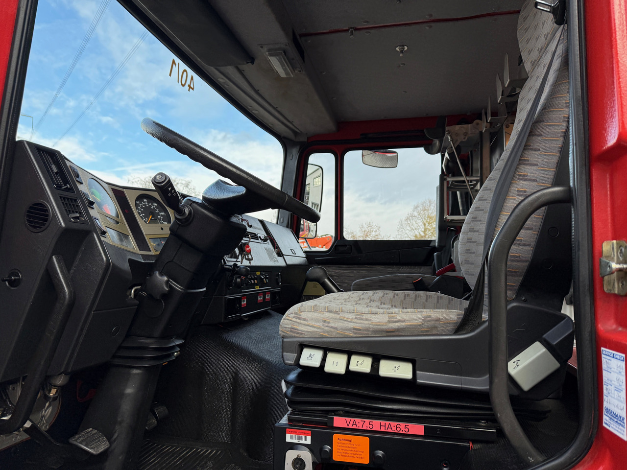 Пожарная машина MAN 12.222 LF16 Feuerwehr-LKW: фото 13 Пожарная машина MAN 12.222 LF16 Feuerwehr-LKW: фото 13