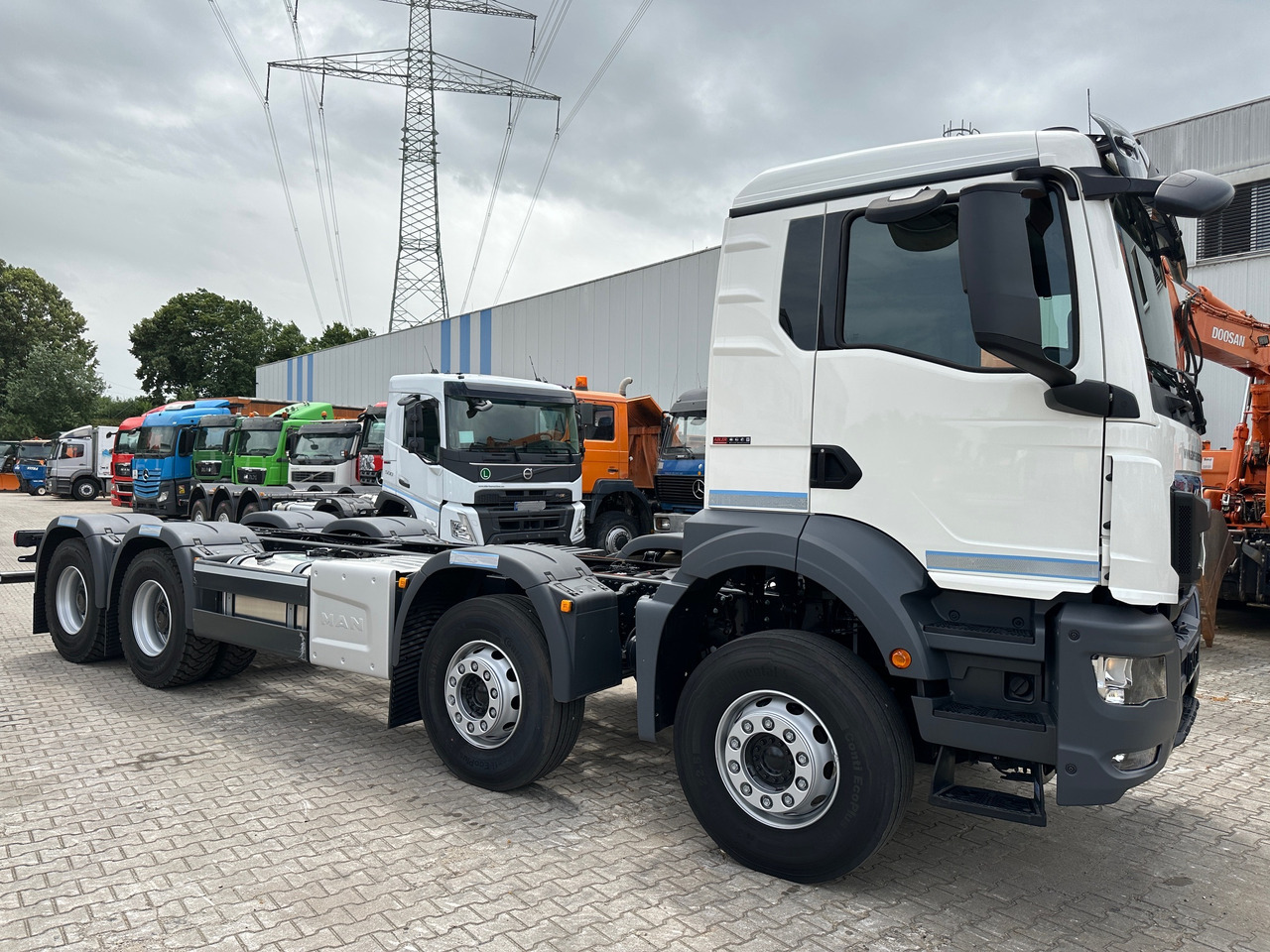 MAN TGS 41.470 8x4 BB CH Pumpenfahrgestell 2x Nebenatrieb - Грузовик-шасси: фото 4 MAN TGS 41.470 8x4 BB CH Pumpenfahrgestell 2x Nebenatrieb - Грузовик-шасси: фото 4