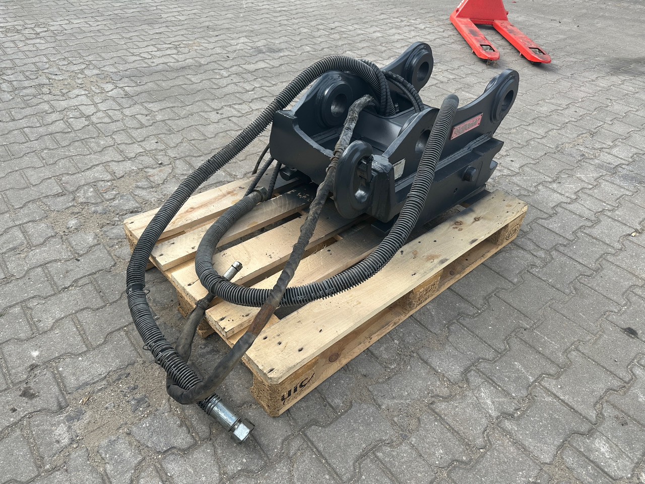 Oilquick OQ 70/55 vollhydraulischer Schnellwechsler - Сцепное устройство: фото 5 Oilquick OQ 70/55 vollhydraulischer Schnellwechsler - Сцепное устройство: фото 5