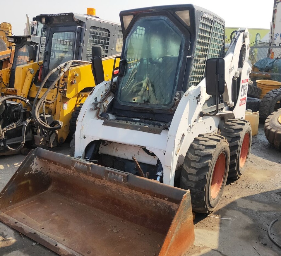 Bobcat S185 - Мини-погрузчик с бортовым поворотом: фото 2 Bobcat S185 - Мини-погрузчик с бортовым поворотом: фото 2