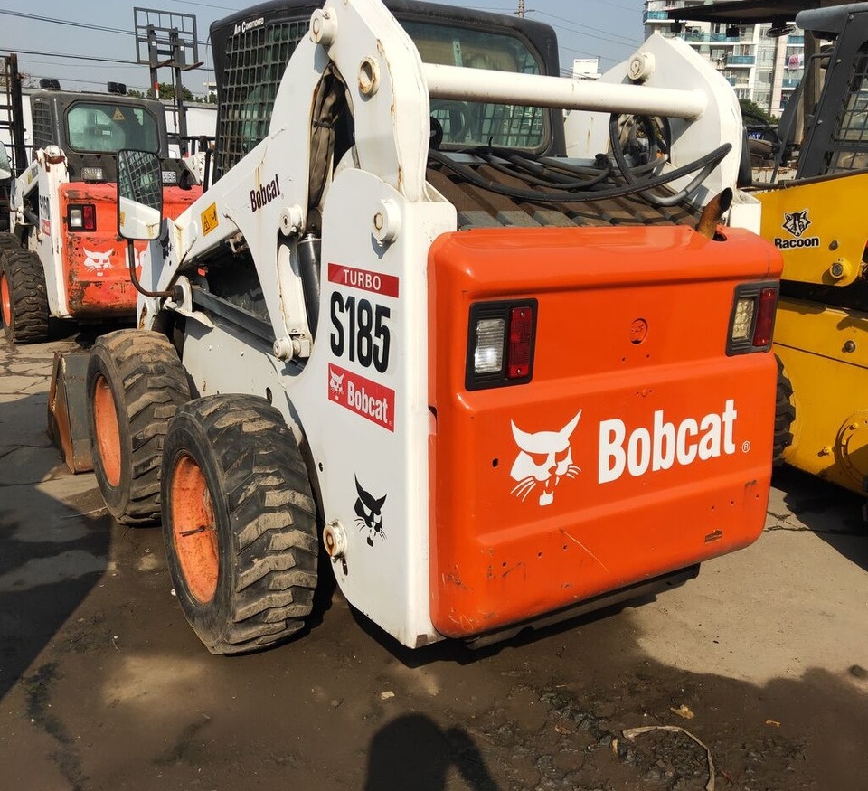 Bobcat S185 - Мини-погрузчик с бортовым поворотом: фото 1 Bobcat S185 - Мини-погрузчик с бортовым поворотом: фото 1