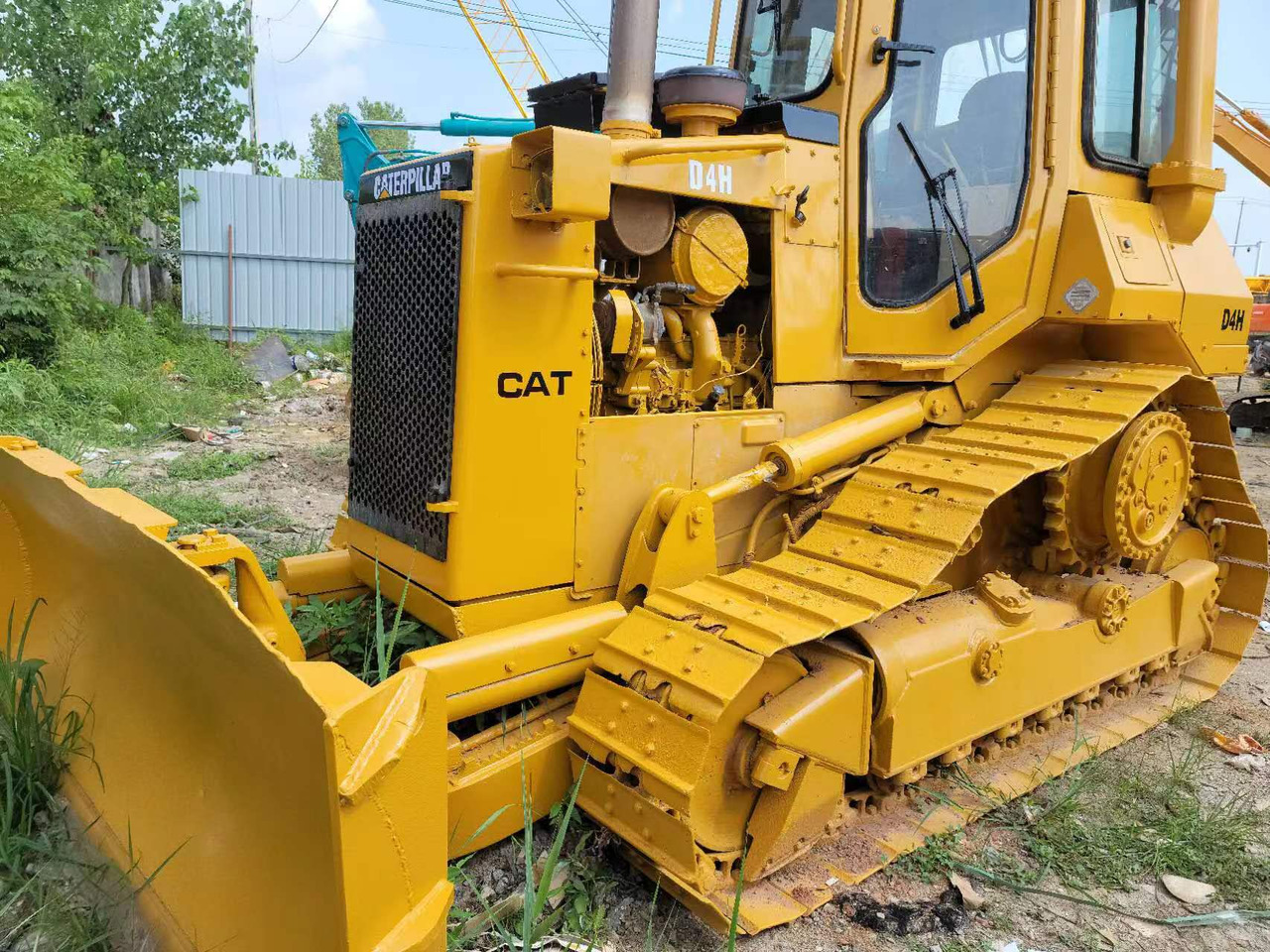 Caterpillar D4H - Бульдозер: фото 2 Caterpillar D4H - Бульдозер: фото 2