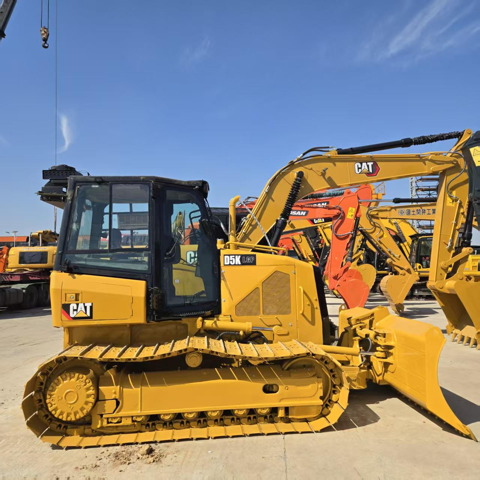 Caterpillar D5K - Гусеничный экскаватор: фото 2 Caterpillar D5K - Гусеничный экскаватор: фото 2