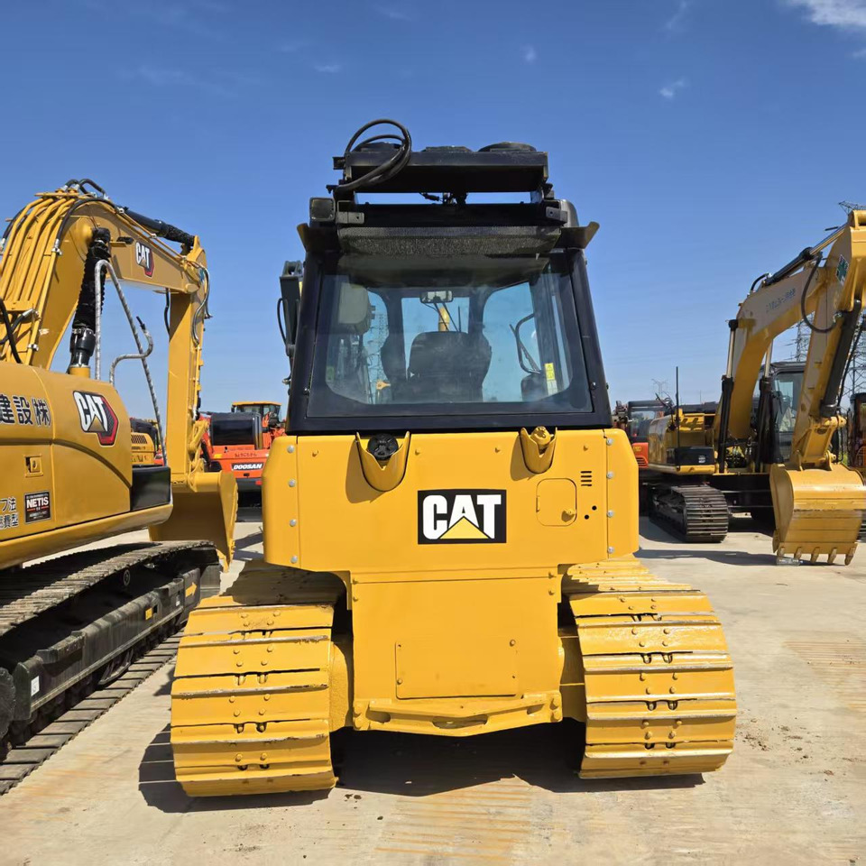 Caterpillar D5K - Гусеничный экскаватор: фото 4 Caterpillar D5K - Гусеничный экскаватор: фото 4
