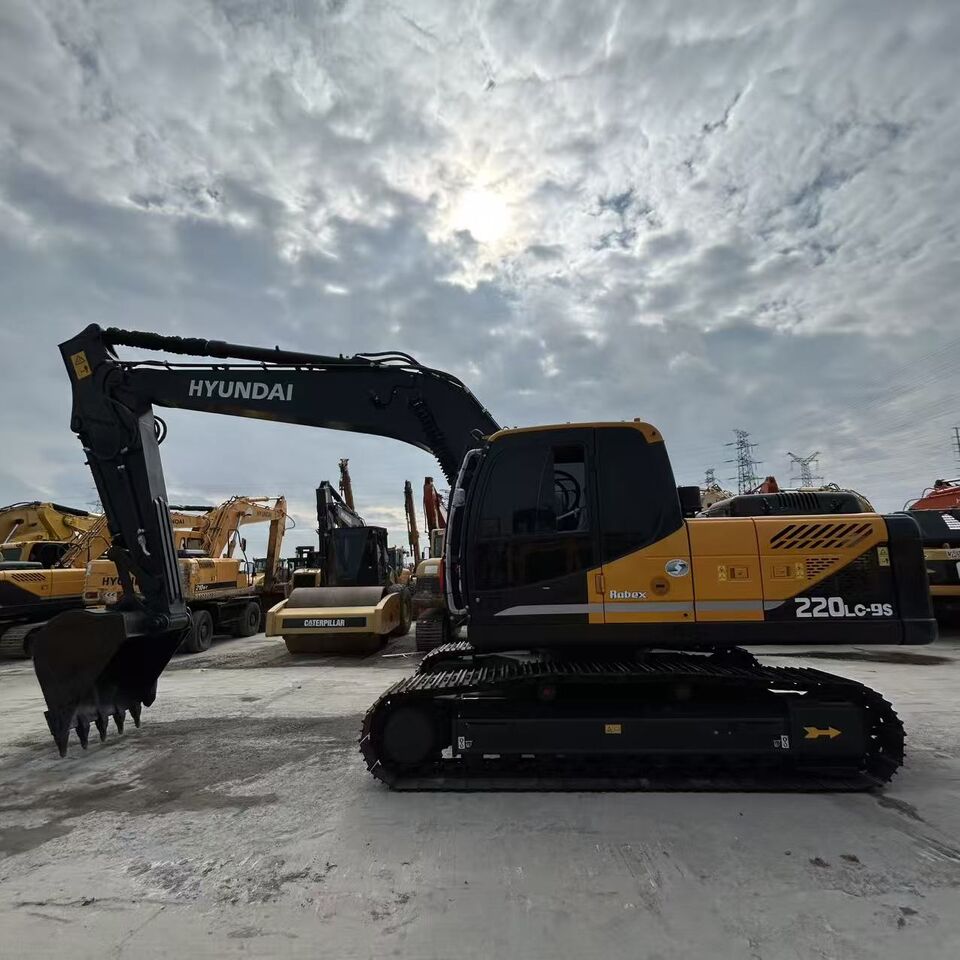 HYUNDAI R220LC-9S - Экскаватор: фото 3 HYUNDAI R220LC-9S - Экскаватор: фото 3
