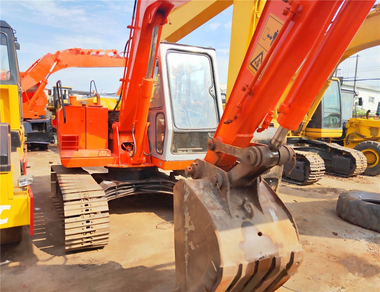 Hitachi EX60 - Мини-экскаватор: фото 2 Hitachi EX60 - Мини-экскаватор: фото 2