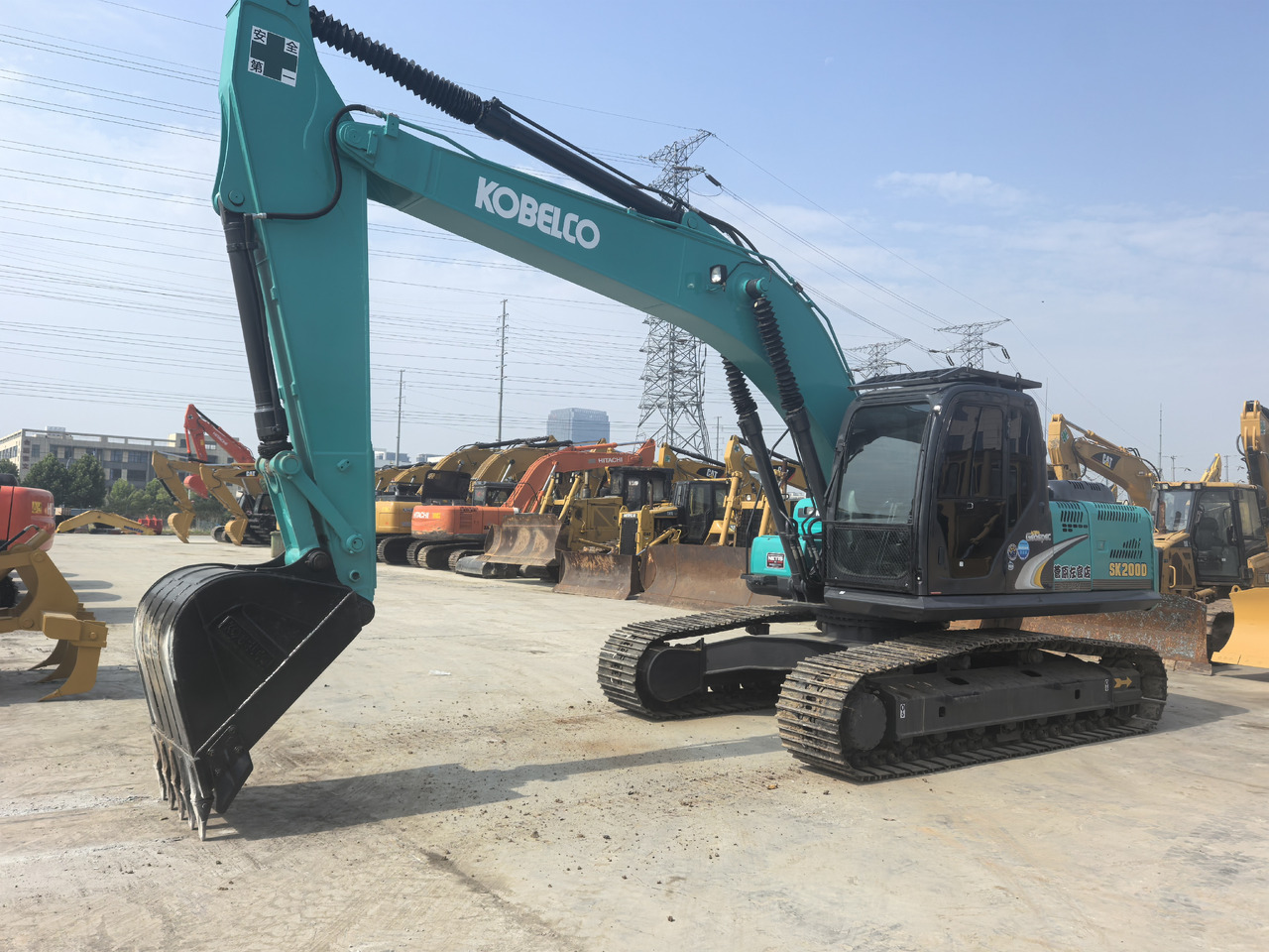 KOBELCO SK200D - Экскаватор: фото 1 KOBELCO SK200D - Экскаватор: фото 1