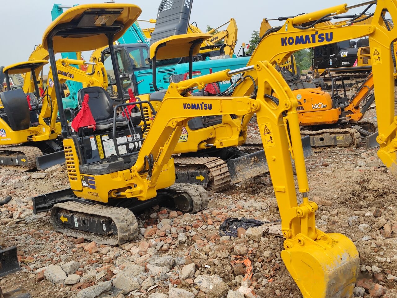 Komatsu PC18MR - Мини-экскаватор: фото 3 Komatsu PC18MR - Мини-экскаватор: фото 3