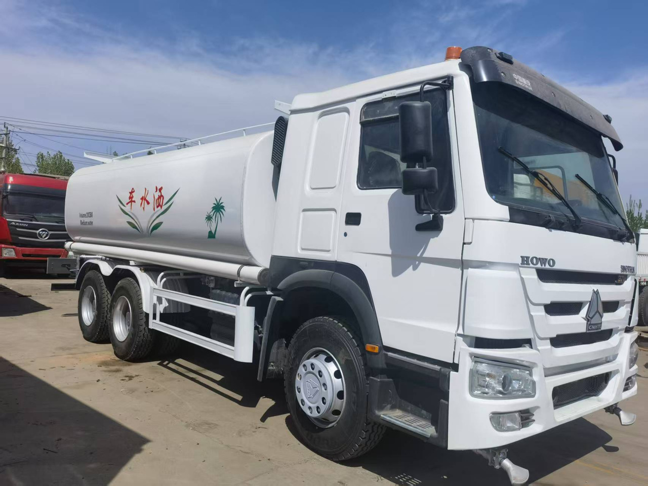 Sinotruk HOWO 371 6*4 Sprinkler truck - Коммунальная/ Специальная техника: фото 1 Sinotruk HOWO 371 6*4 Sprinkler truck - Коммунальная/ Специальная техника: фото 1