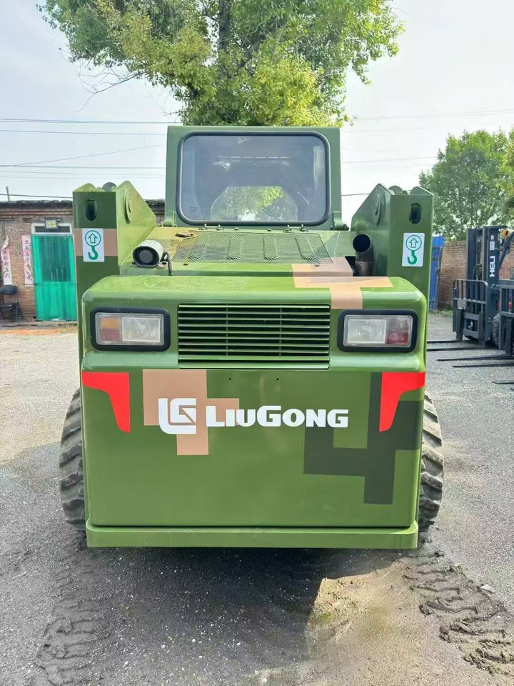 LIUGONG 375B - Мини-погрузчик с бортовым поворотом: фото 3 LIUGONG 375B - Мини-погрузчик с бортовым поворотом: фото 3