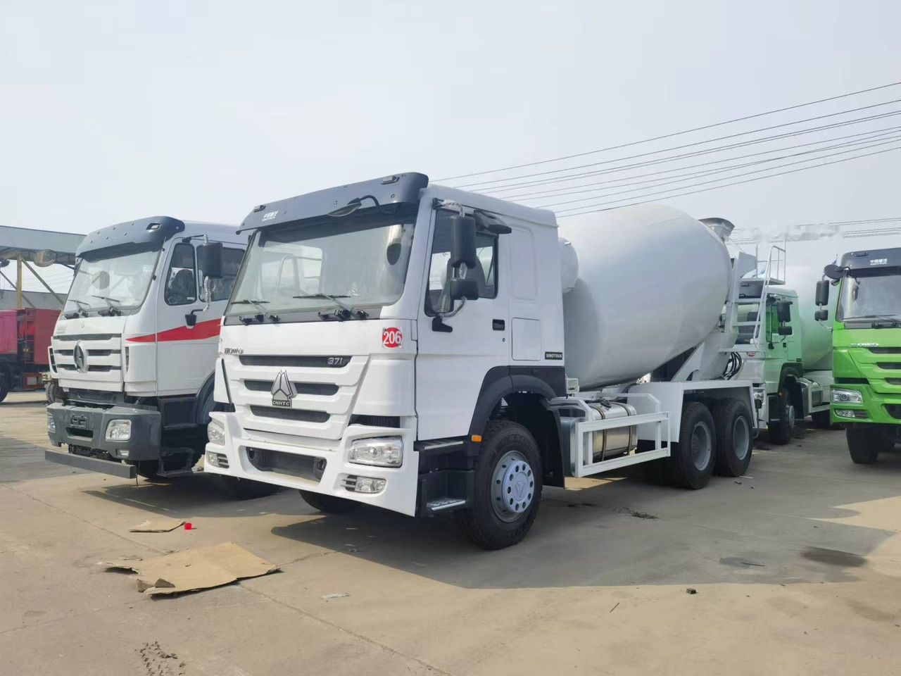 Sinotruk HOWO 371 6*4 Concrete mixer truck - Автобетоносмеситель: фото 1 Sinotruk HOWO 371 6*4 Concrete mixer truck - Автобетоносмеситель: фото 1