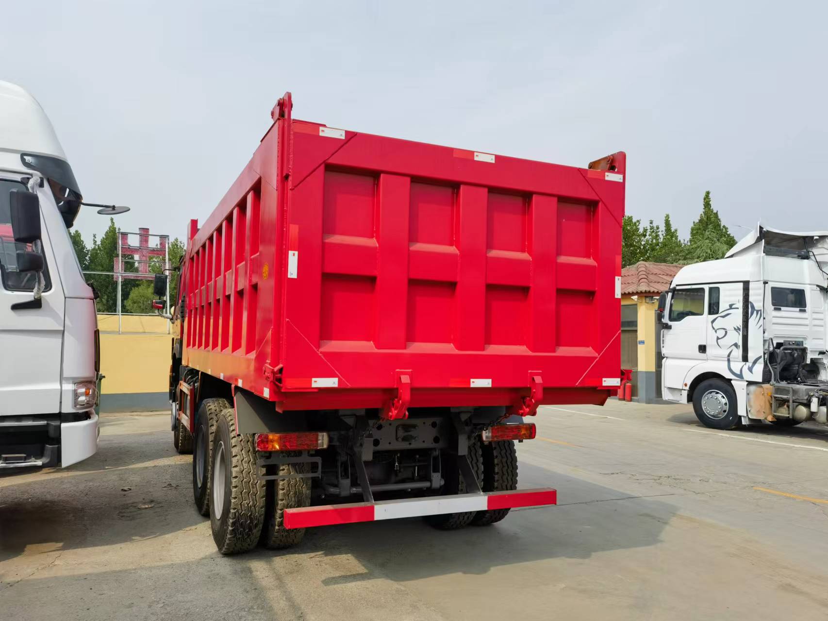 Sinotruk HOWO 371 6*4 Dump truck - Самосвал: фото 5 Sinotruk HOWO 371 6*4 Dump truck - Самосвал: фото 5