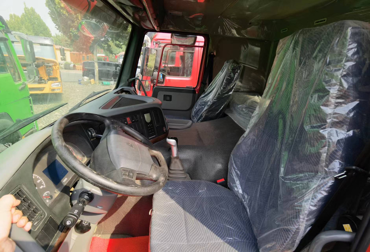 Sinotruk HOWO 371 6*4 Dump truck - Самосвал: фото 4 Sinotruk HOWO 371 6*4 Dump truck - Самосвал: фото 4