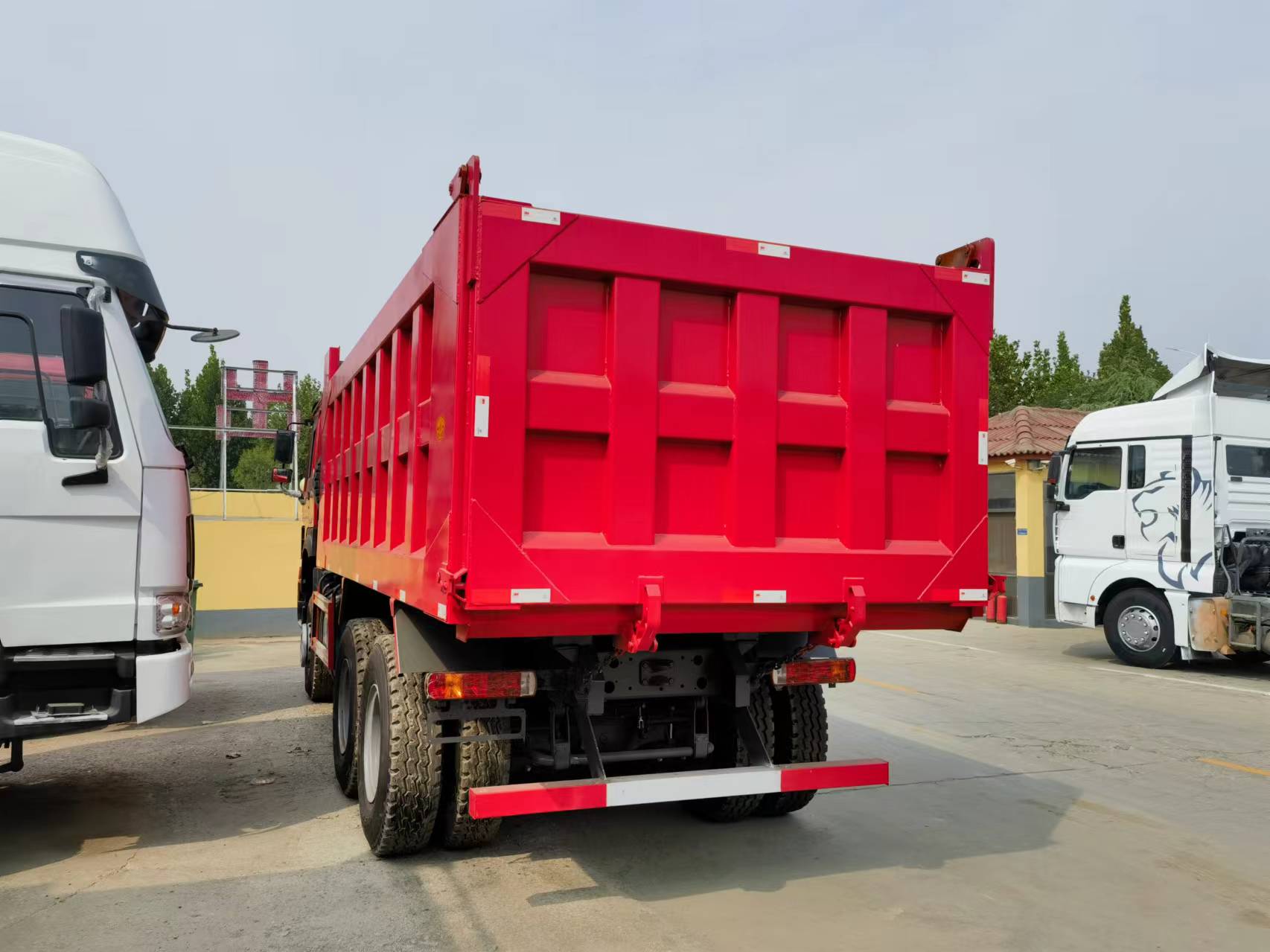 Sinotruk HOWO 371 6*4 Dump truck - Самосвал: фото 2 Sinotruk HOWO 371 6*4 Dump truck - Самосвал: фото 2