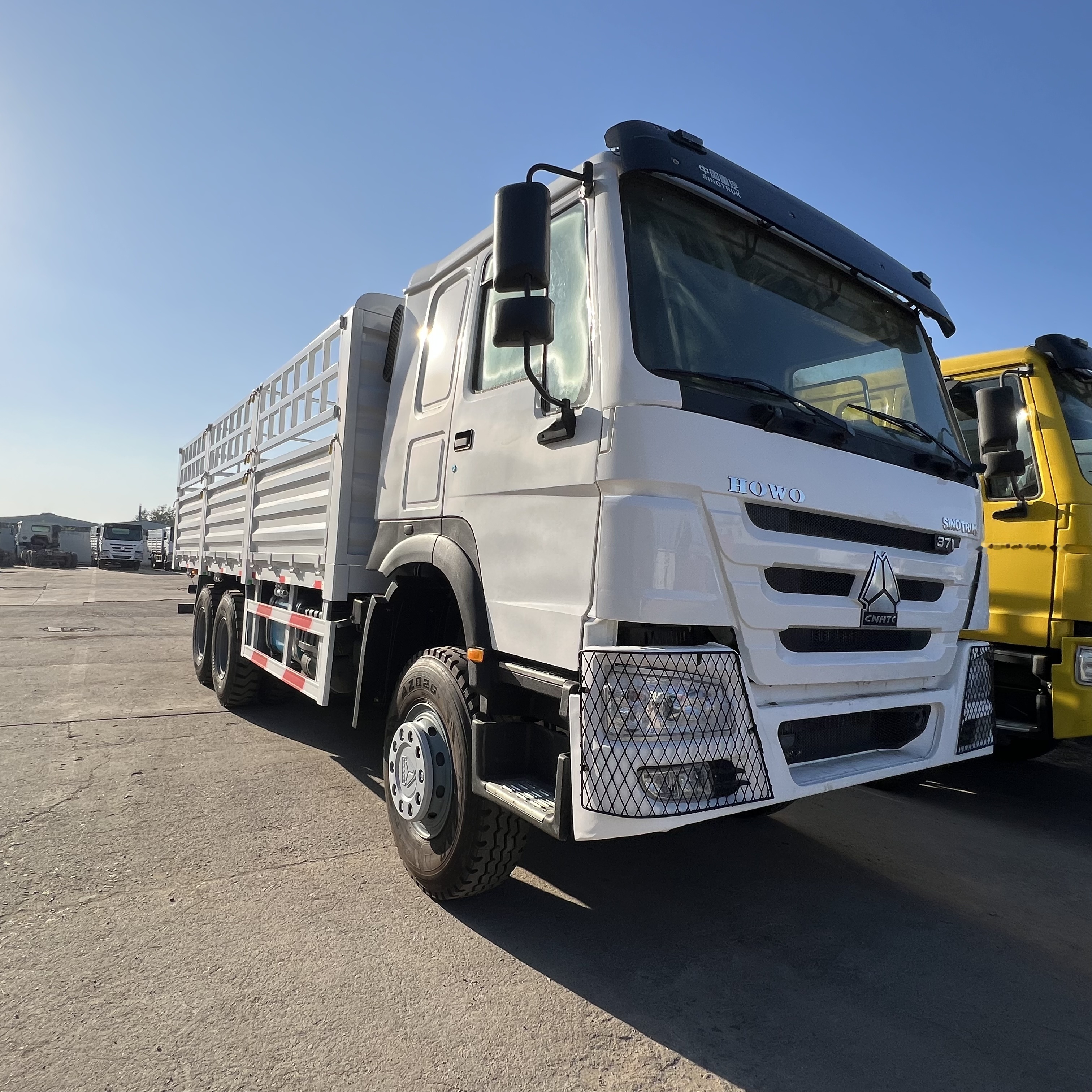 Sinotruk HOWO 371 6*4 Fence truck - Грузовик бортовой/ Платформа: фото 3 Sinotruk HOWO 371 6*4 Fence truck - Грузовик бортовой/ Платформа: фото 3
