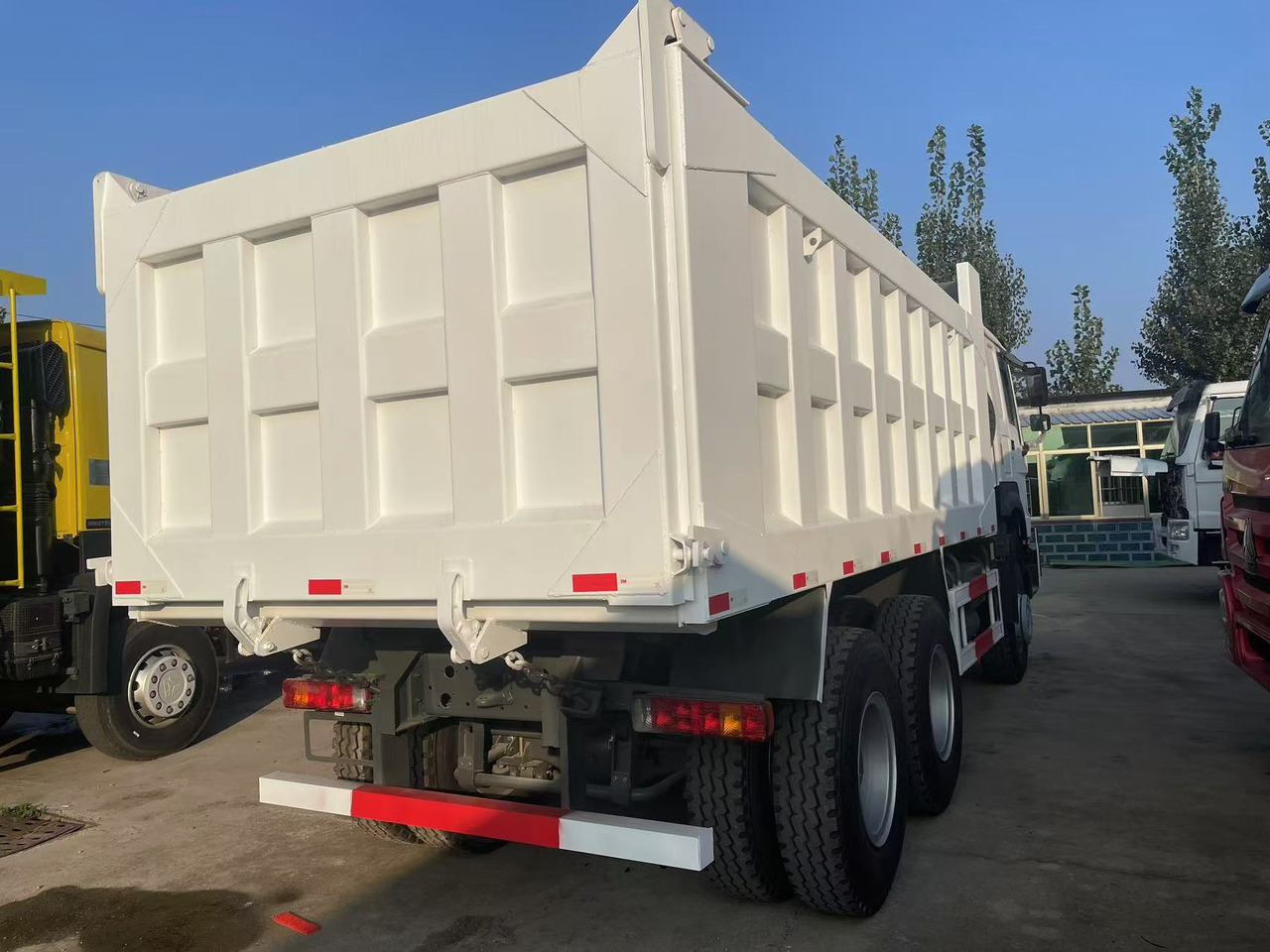 Sinotruk HOWO 371 brand new 6*4 Dump truck - Самосвал: фото 2 Sinotruk HOWO 371 brand new 6*4 Dump truck - Самосвал: фото 2