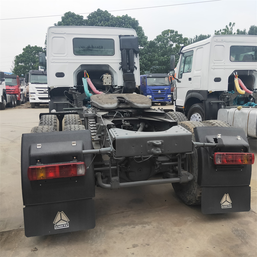 Sinotruk HOWO 371 tractor - Мини-самосвал: фото 5 Sinotruk HOWO 371 tractor - Мини-самосвал: фото 5