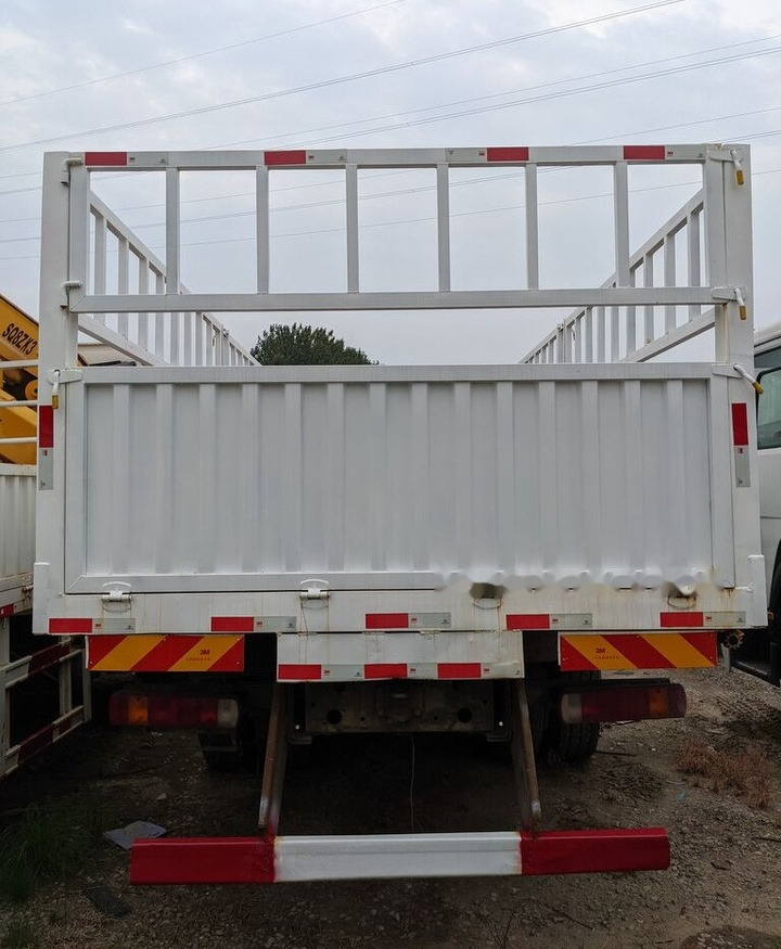 Sinotruk HOWO 8*4 Fence Truck - Грузовик бортовой/ Платформа: фото 4 Sinotruk HOWO 8*4 Fence Truck - Грузовик бортовой/ Платформа: фото 4