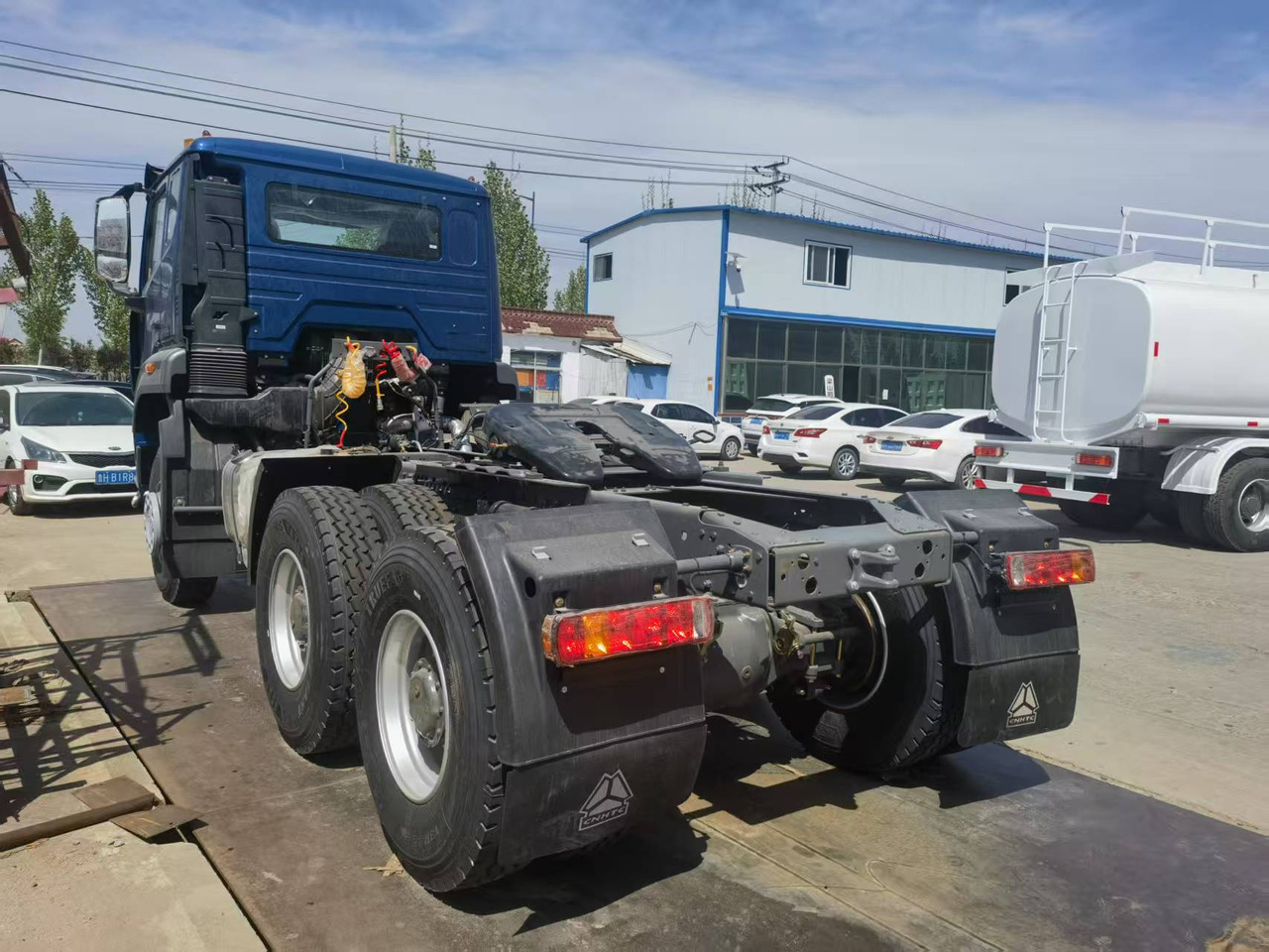 Sinotruk HOHAN 6*4 tractor - Тягач: фото 4 Sinotruk HOHAN 6*4 tractor - Тягач: фото 4