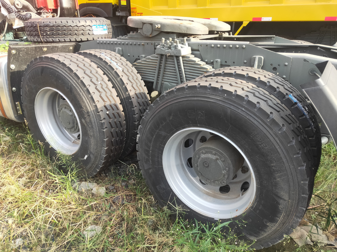 Sinotruk HOWO 371 6*4 Tractor - Тягач: фото 3 Sinotruk HOWO 371 6*4 Tractor - Тягач: фото 3