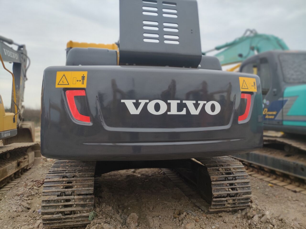 Volvo EC210B - Гусеничный экскаватор: фото 3 Volvo EC210B - Гусеничный экскаватор: фото 3