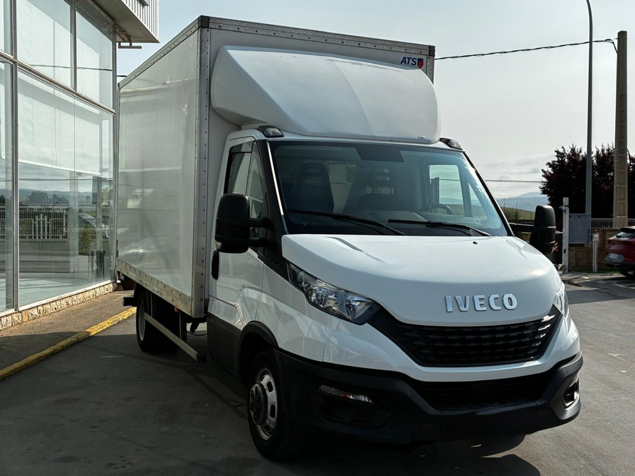 Caja cerrada IVECO 35C16 20m3 - Фургон с закрытым кузовом: фото 3 Caja cerrada IVECO 35C16 20m3 - Фургон с закрытым кузовом: фото 3