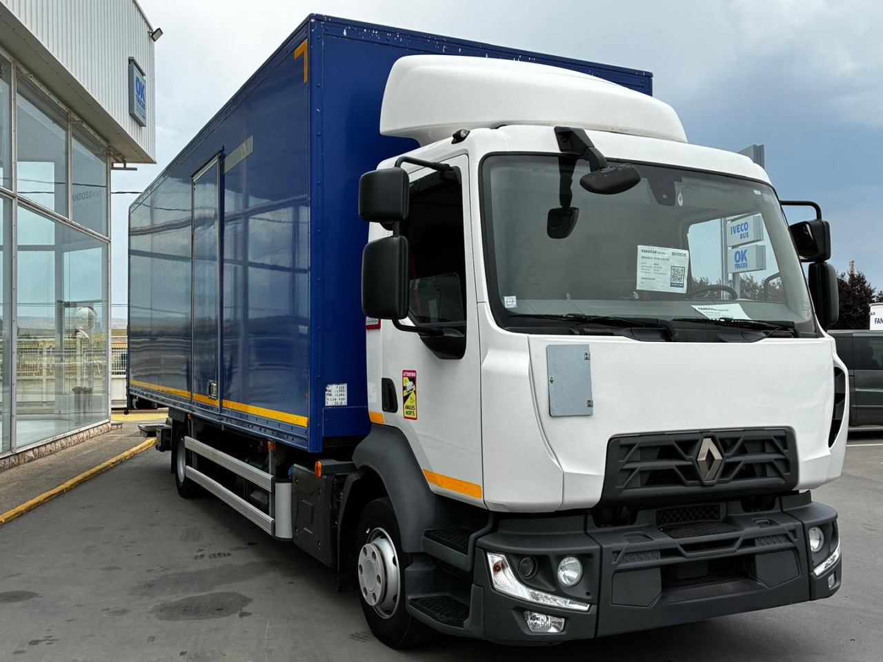 Caja cerrada Renault D120-210 - Грузовик с закрытым кузовом: фото 3 Caja cerrada Renault D120-210 - Грузовик с закрытым кузовом: фото 3