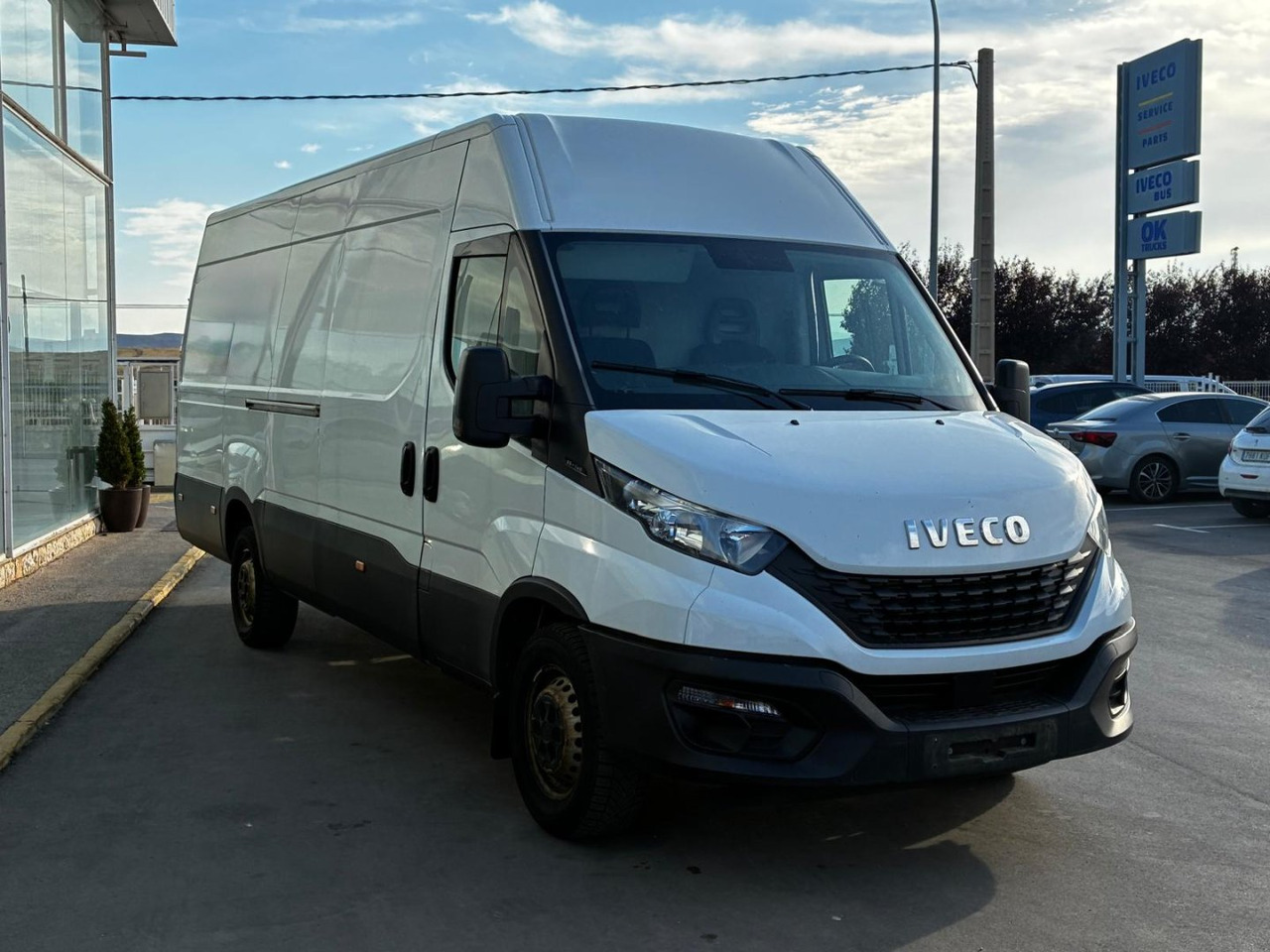 Furgón IVECO 35S14 V 16m3 - Цельнометаллический фургон: фото 3 Furgón IVECO 35S14 V 16m3 - Цельнометаллический фургон: фото 3