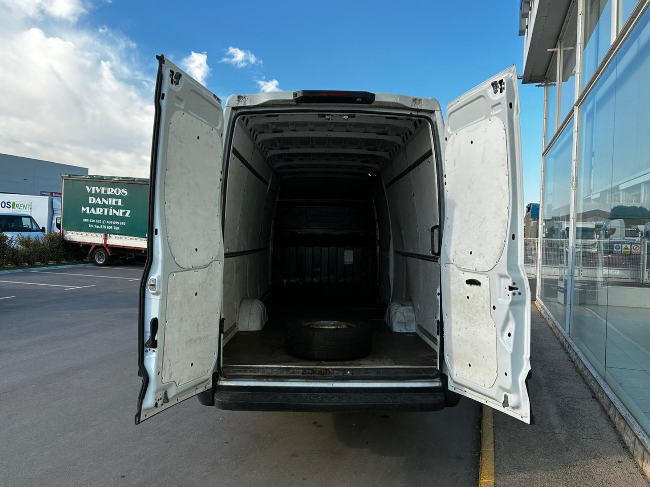 Furgón IVECO 35S14 V 16m3 - Цельнометаллический фургон: фото 5 Furgón IVECO 35S14 V 16m3 - Цельнометаллический фургон: фото 5